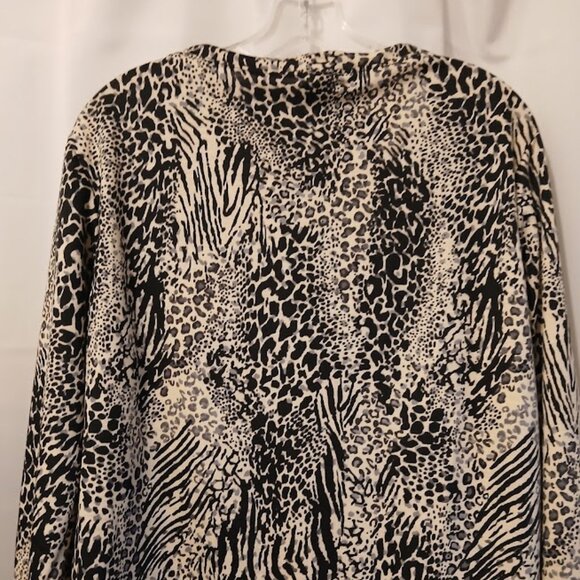 Nwt Leopard Safari Scoop neck T-shirt Top womens L Beige Black Lilac Long sleeve - Picture 6 of 9